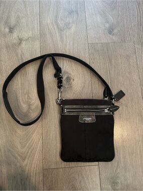Coach crossbody purse